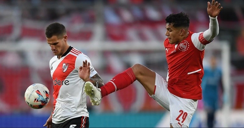 Suárez le dio el triunfo a River sobre la hora ante Independiente