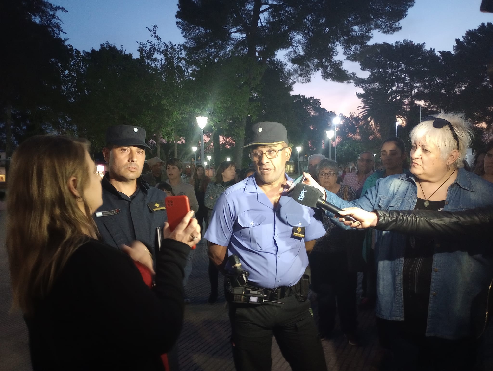 Vecinos del distrito de Bowen se reunieron para pedir seguridad