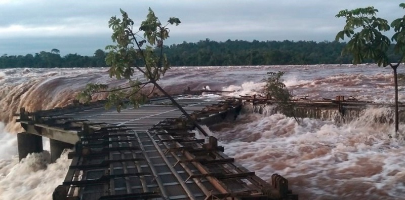 La crecida de los ríos Iguazú y Uruguay provocó evacuados
