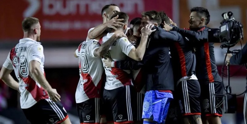 River goleó a Argentinos Juniors en un duelo clave por la clasificación a la Libertadores 2023