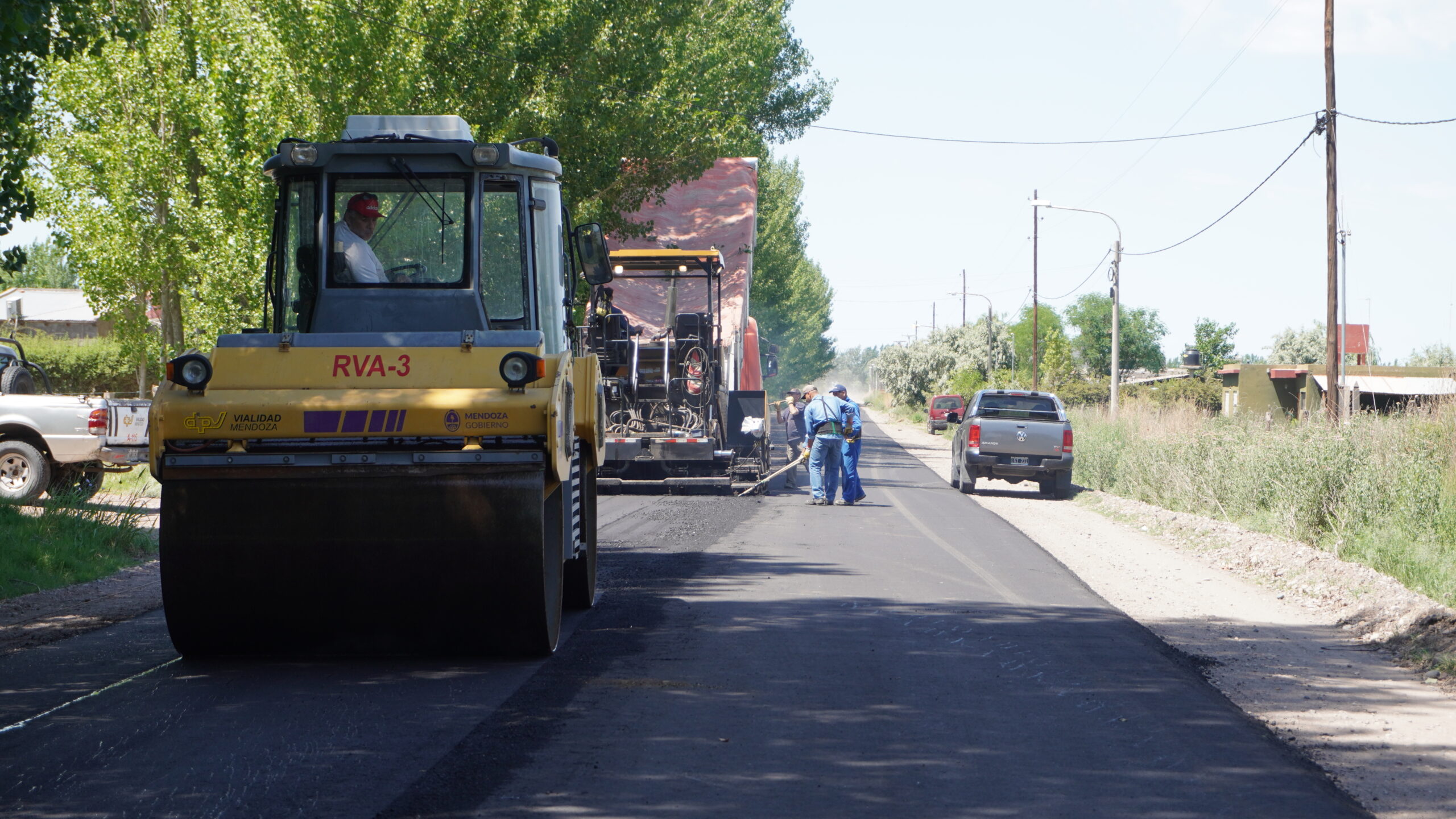 No se detienen las obras de asfalto en el departamento