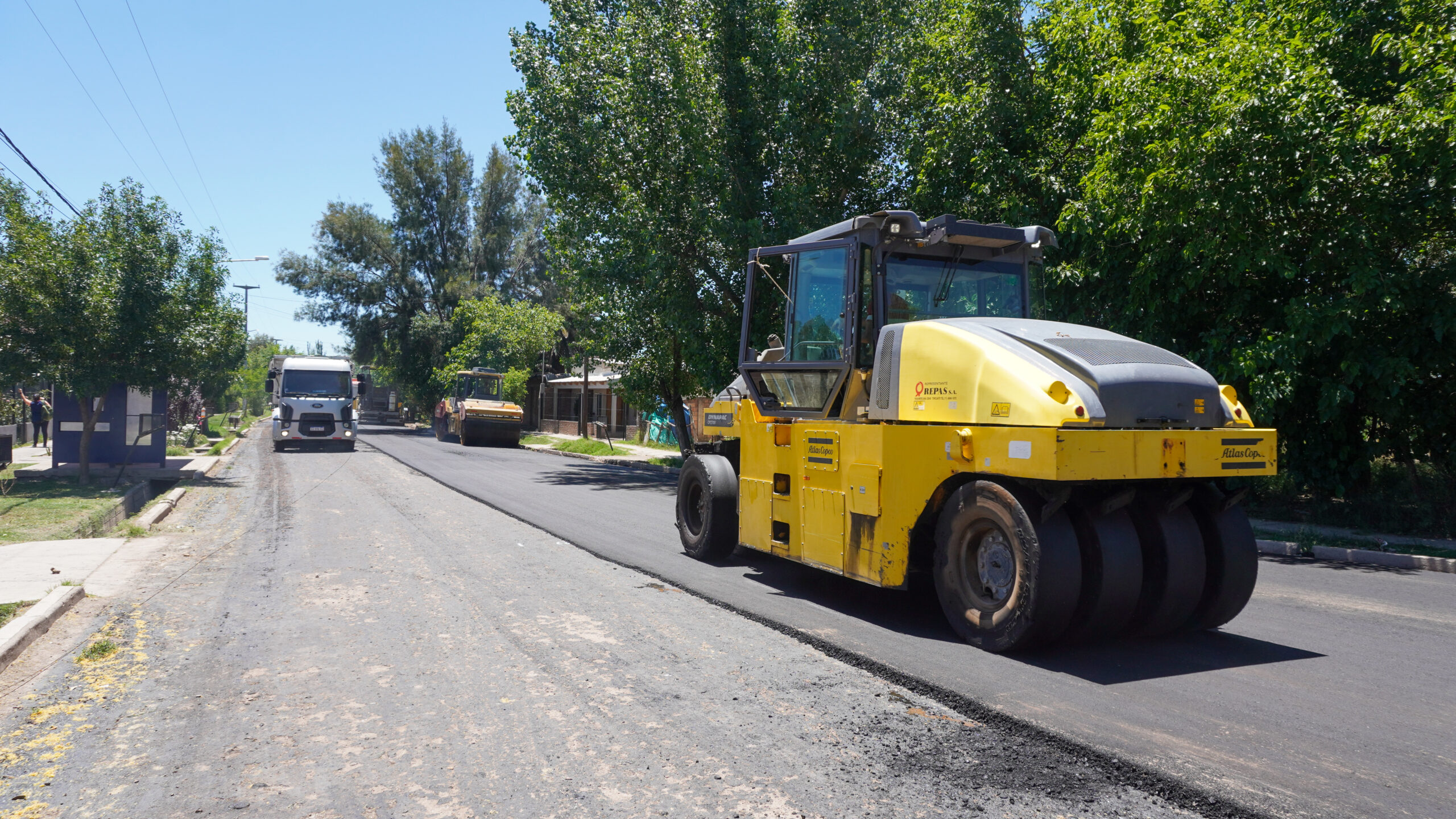 Nuevo asfalto para calle Artola, del Barrio Isla Gorostiague