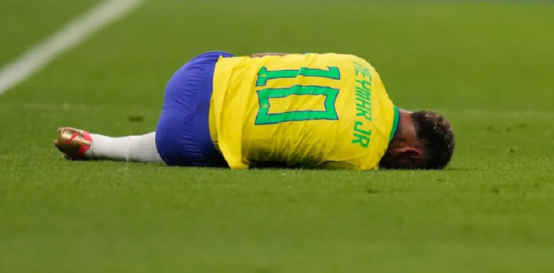 Problemas para Brasil Neymar y Danilo se pierden la fase de grupos por lesión