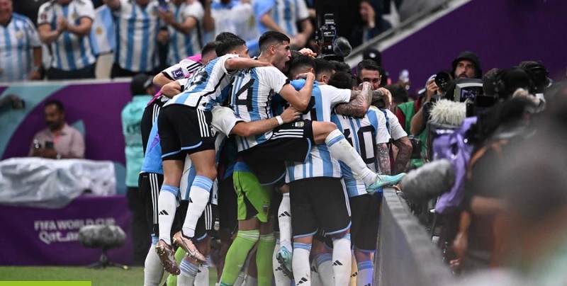 ¡Vamos Argentina! Messi, Enzo, dos golazos y el sueño continúa