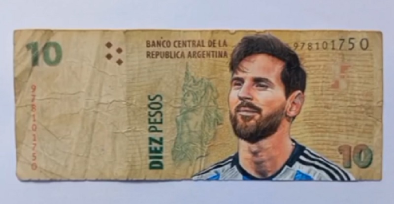 Un artista pintó a Messi en un billete de $10 y rechazó venderlo por 60 mil: “Se lo quiero regalar a él”.