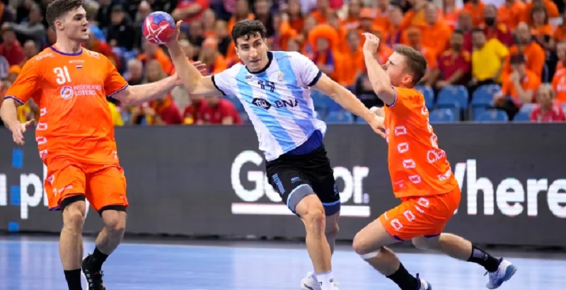 Debut y derrota de los Gladiadores en el Mundial