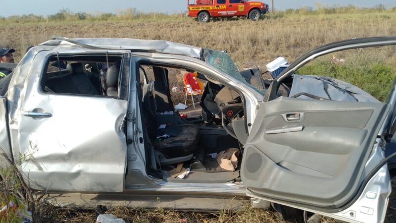 Cuatro heridos por el vuelco de una camioneta en la 188