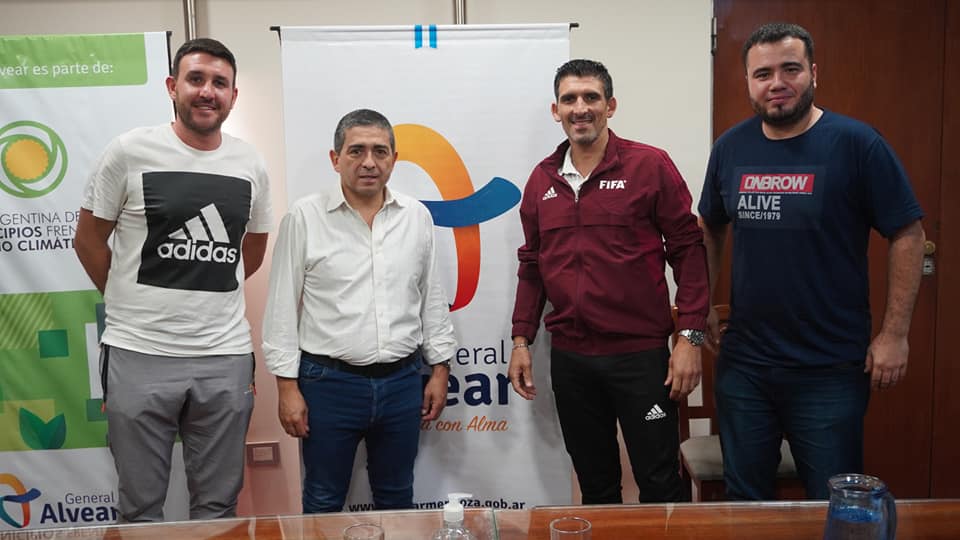 En General Alvear inicia la escuela municipal gratuita para árbitros de Fútbol