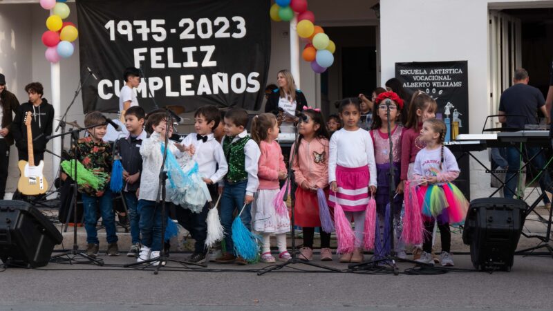 La Escuela Alberto Williams celebró sus 48 años de vida
