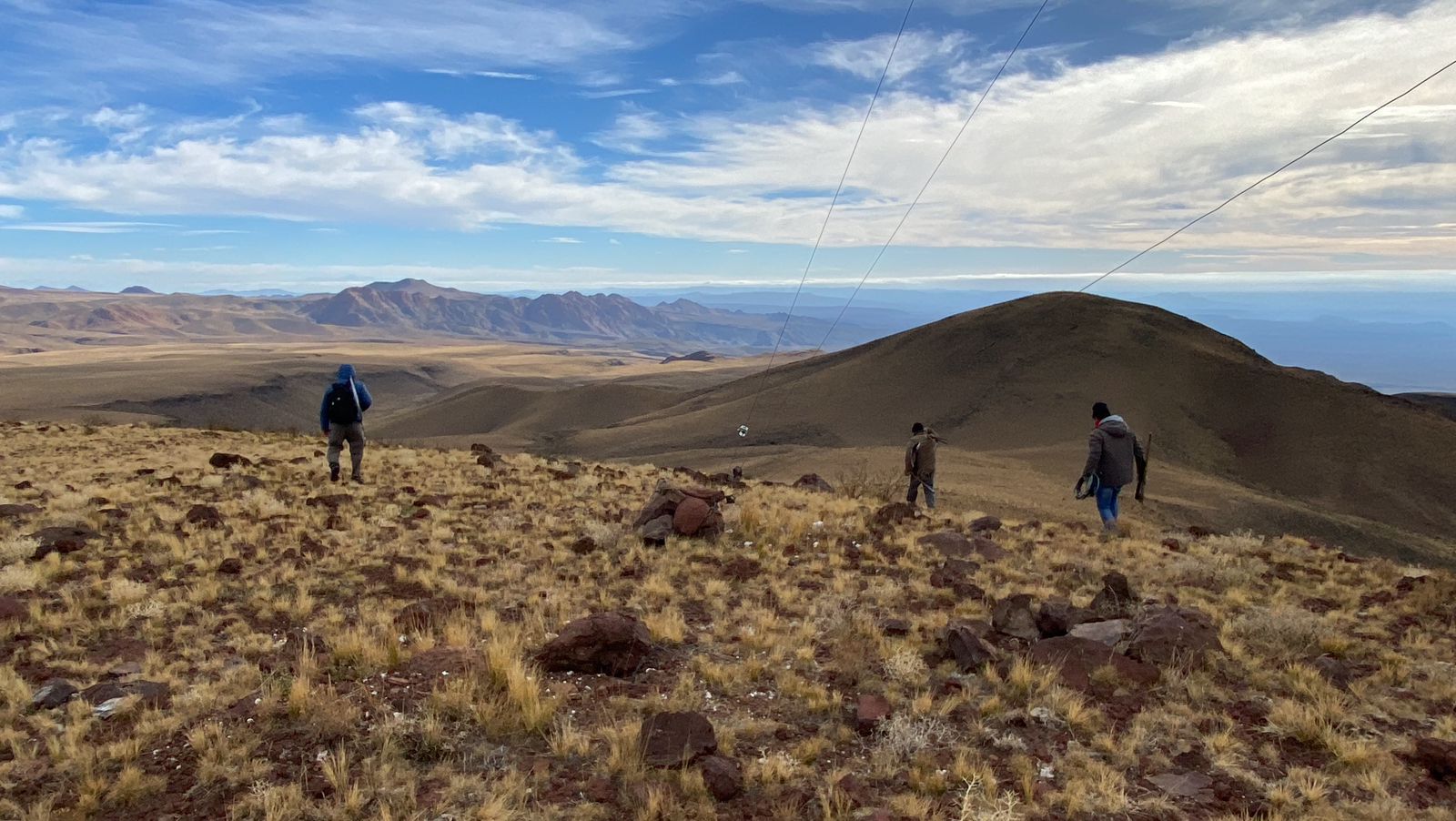 El Director de Defensa Civil Adolfo Balverde brindó información acerca de la instalación de una antena de radio en El Nevado