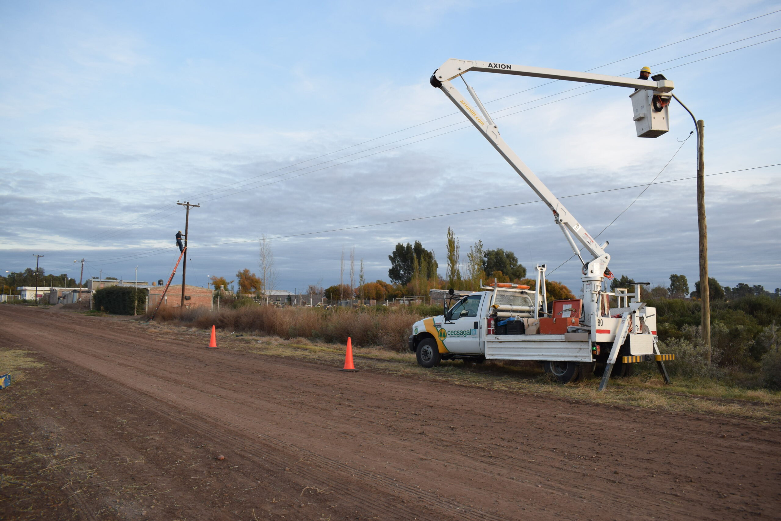 Cecsagal trabaja en obras en todo el departamento