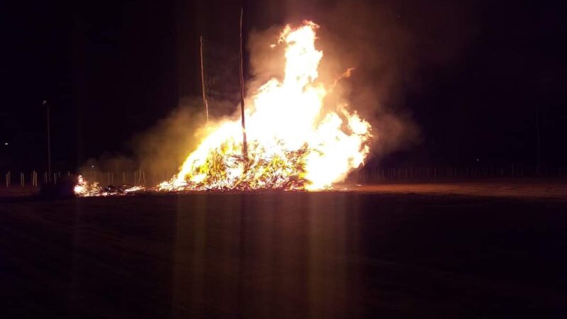 Inadaptados quemaron la parva destinada a los festejos de San Pedro del Atuel