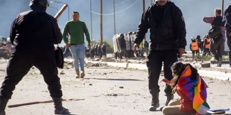 Jujuy: heridos y detenidos tras la represión a las protestas por la reforma de la Constitución