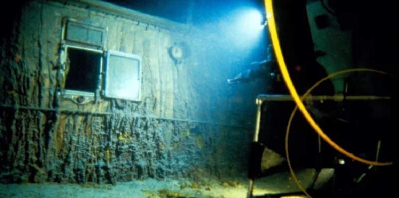 Desapareció un submarino que hace viajes para turistas a ver los restos del Titanic: lanzaron una operación de rescate