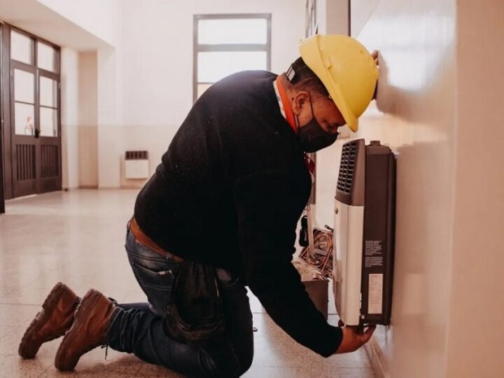 El Gobierno depositó $980 millones para garantizar la calefacción en todas las escuelas estatales de Mendoza