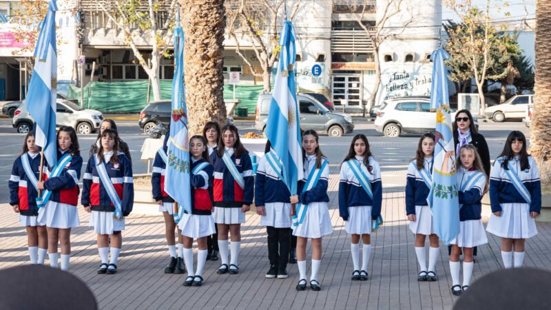 Alvear conmemoró el 207 aniversario de la Declaración de la Independencia nacional