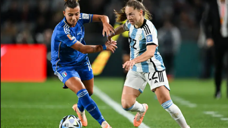 Con Julieta Cruz en el banco, la selección cayó ante Italia