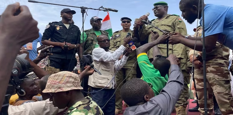 Vence el ultimátum a los golpistas de Níger y crece el temor a una gran guerra regional en África