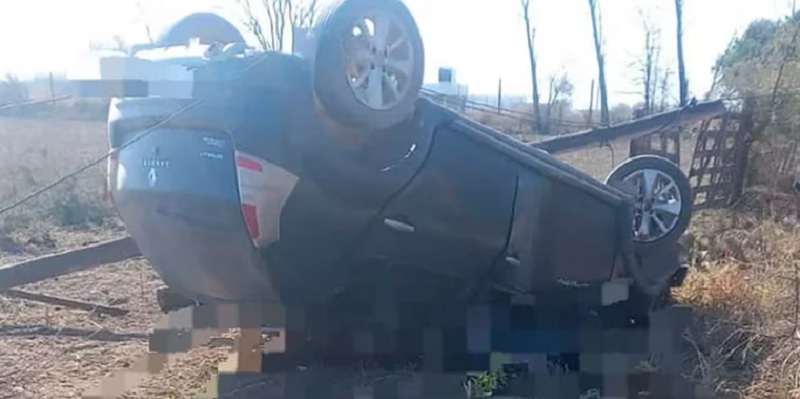 Tragedia en Córdoba: una nena de 12 años le sacó el auto a sus padres, chocó con sus tres hermanitos a bordo y murió