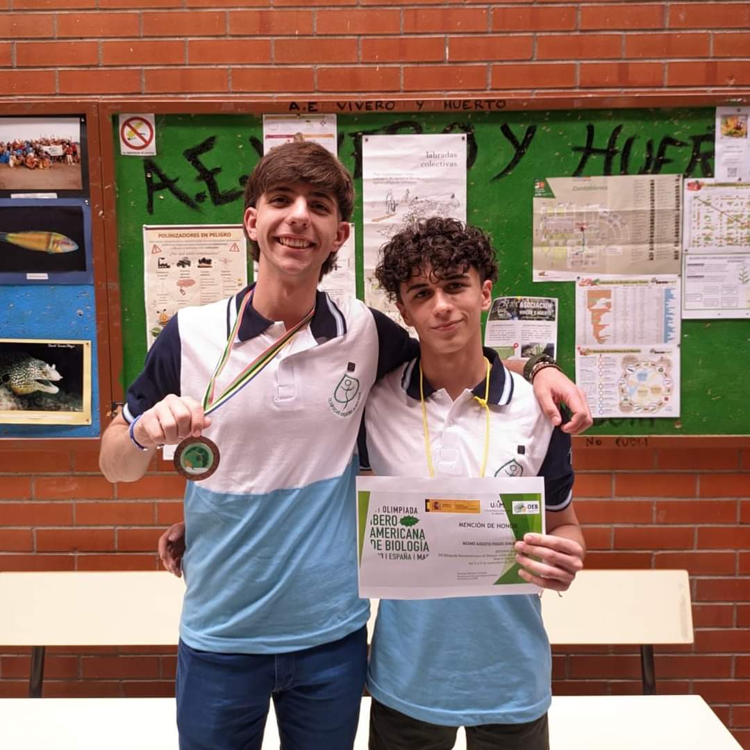 Alumnos lograron medalla de bronce en madrid