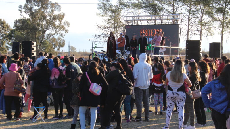 Más de 2000 personas celebraron el Día de las Infancias en el Polideportivo