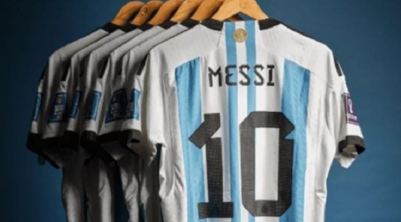 Lionel Messi subastará seis camisetas de la Selección argentina que usó durante el Mundial de Qatar