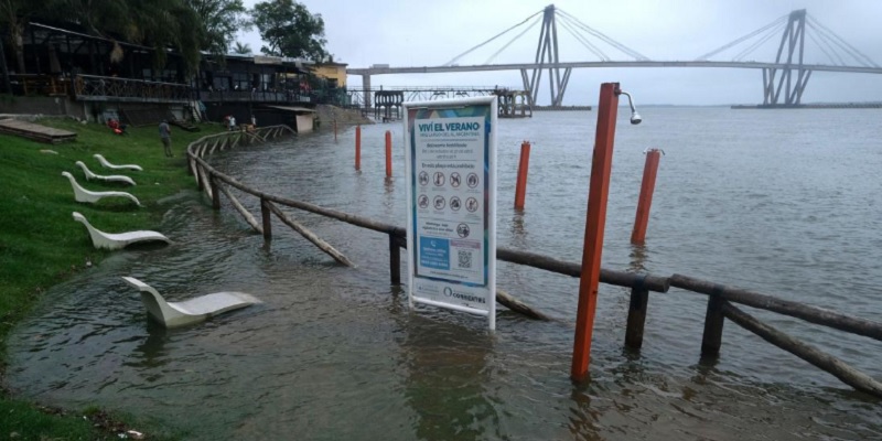 Los ríos Paraná y Uruguay continúan en creciente y suben los evacuados en Corrientes