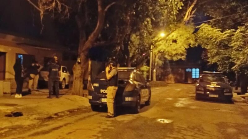 Tres detenidos por venta de drogas
