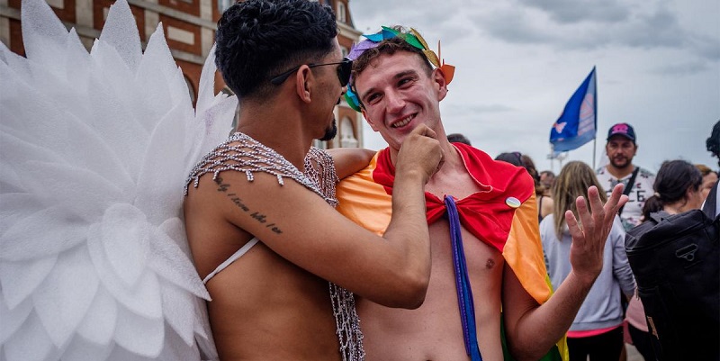 La marcha del orgullo le puso color a las calles de Mar del Plata