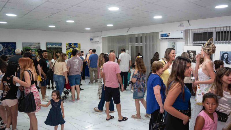 Inició la Exposición de Artes visuales de Vendimia