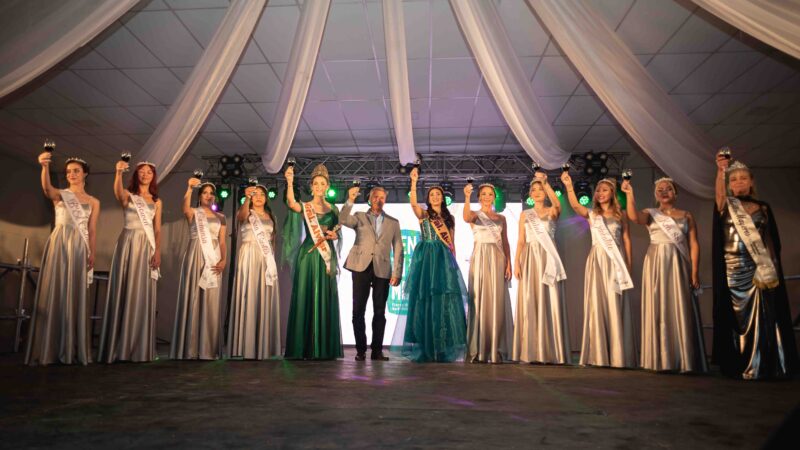 General Alvear coronó a todas sus candidatas al cetro departamental
