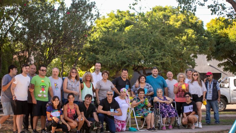 Programa Alvear Pinta Bien y charla de RCP en el B° San Carlos
