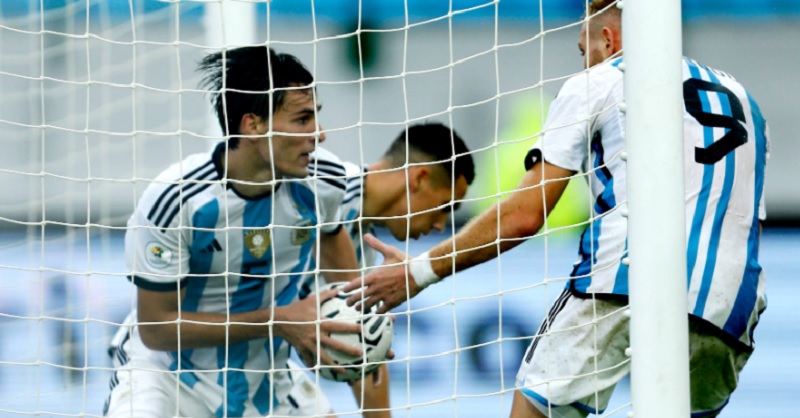 Argentina Sub 23 rescató un agónico empate ante Paraguay y aún sigue con vida en el Preolímpico