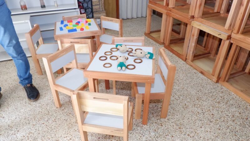Jardines maternales recibieron muebles Montessori