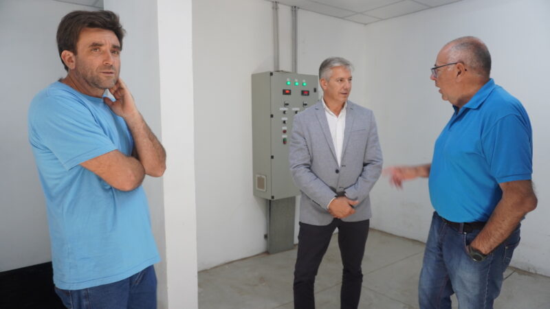 Molero inaugura una obra clave para una gran barriada de Alvear