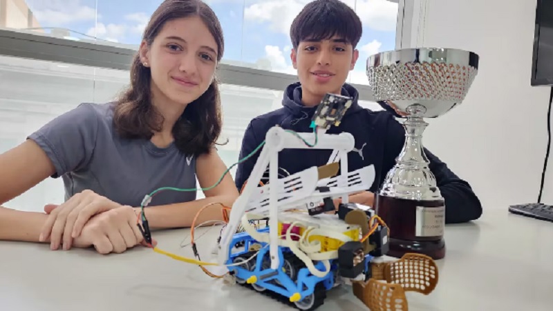 Dos adolescentes salteños representarán a la Argentina en el Mundial de Robótica 2024