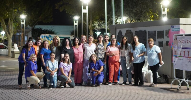 El acto por el 8M fue en la plaza principal