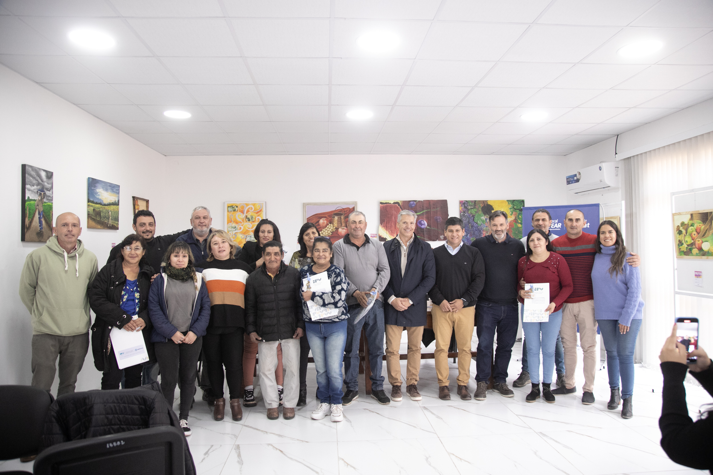 Familias alvearenses beneficiadas por el Programa Mejoro Mi Casa