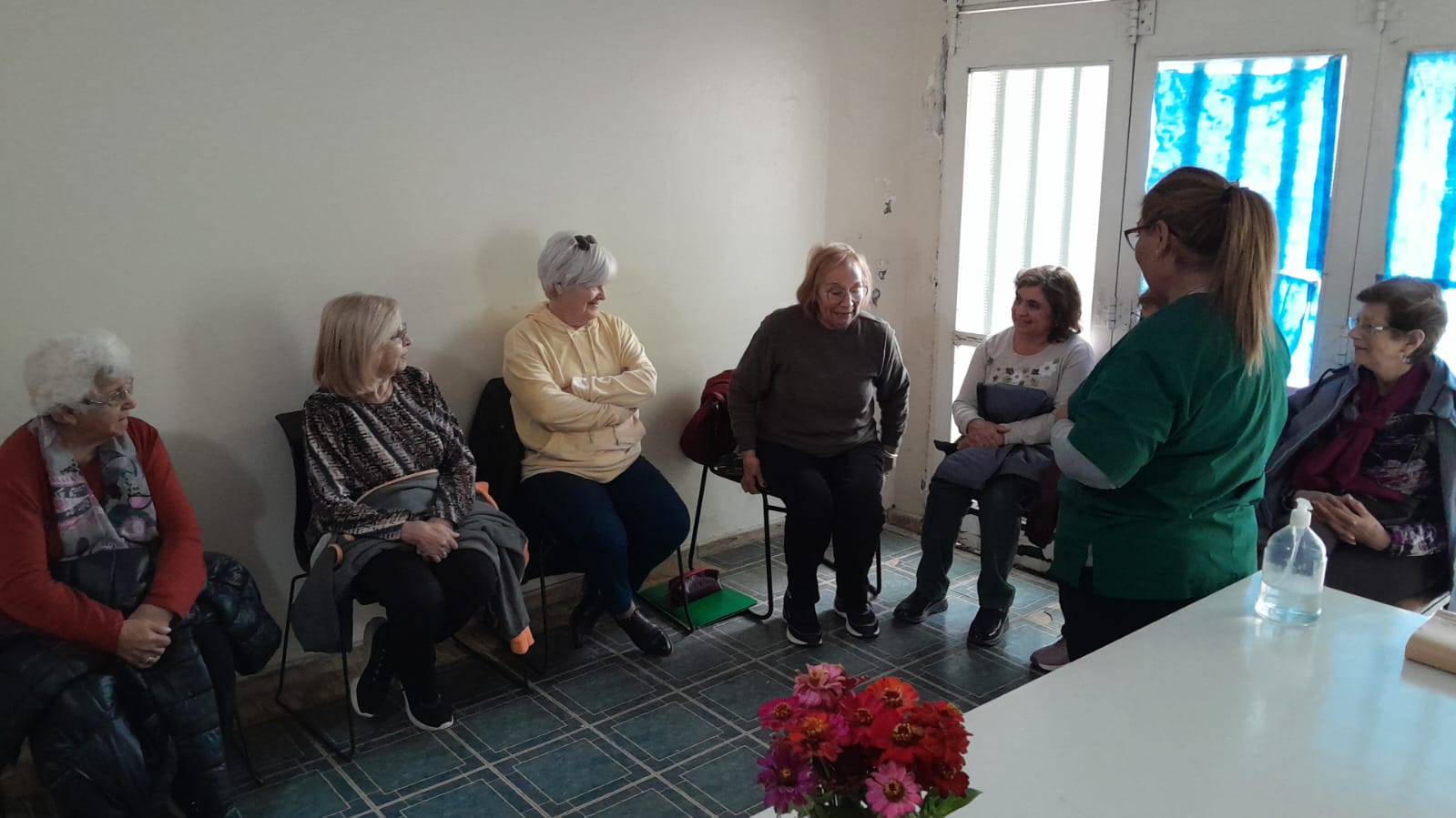 Se realizó un taller de prevención de caídas en Bowen