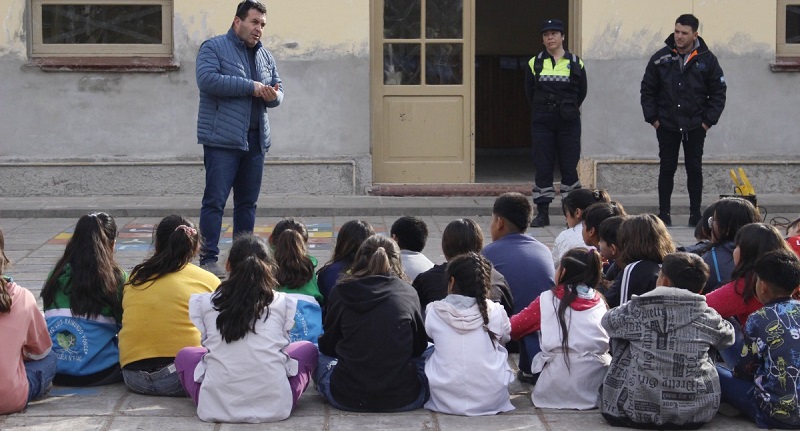 Charlas sobre seguridad vial en colegios de General Alvear