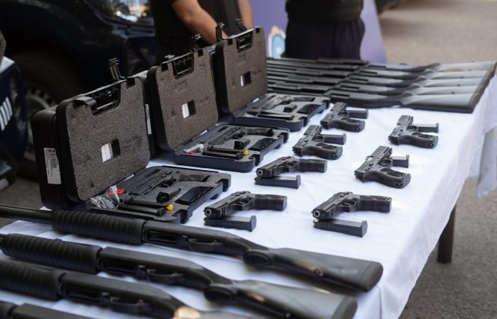 Seguridad y Justicia equipará a la fuerza policial con nuevo armamento