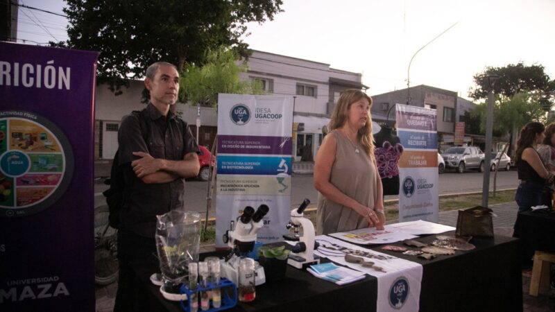 Se realizó la Expo Educativa de las carreras de General Alvear