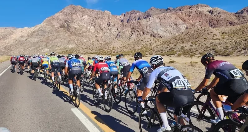 Traico ganó la Etapa Reina de la Vuelta de Mendoza Ciclismo.