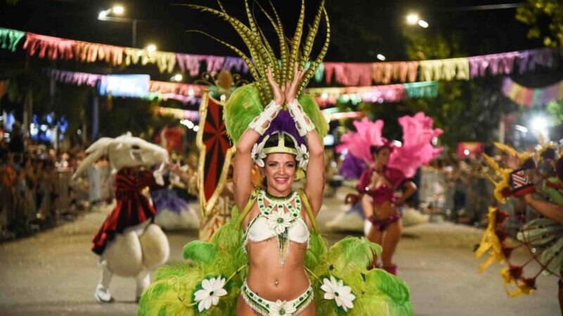 El carnaval de General Alvear: Un espectáculo inolvidable de cultura, brillo y alegría