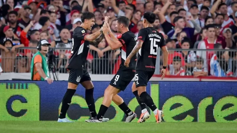 River y una noche para el olvido, Estudiantes le ganó con autoridad en el Monumental