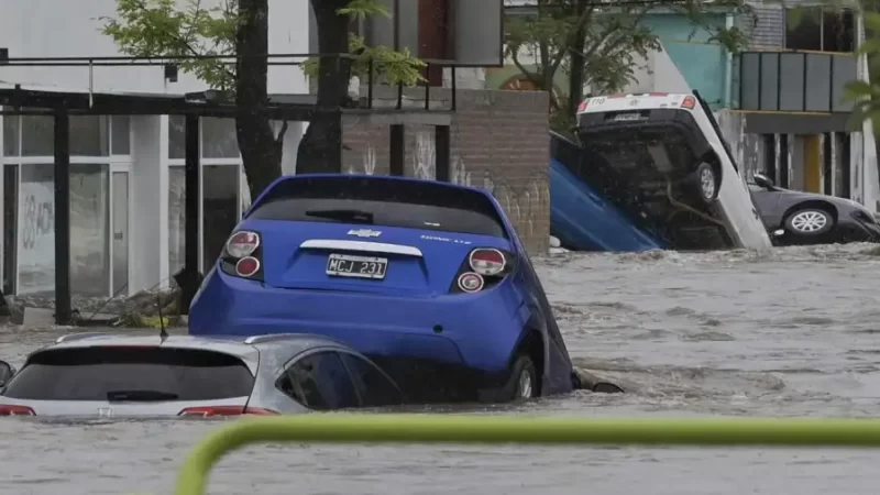 Inundaciones en Bahía Blanca: en el día después, alertan que puede haber más muertos y siguen las evacuaciones