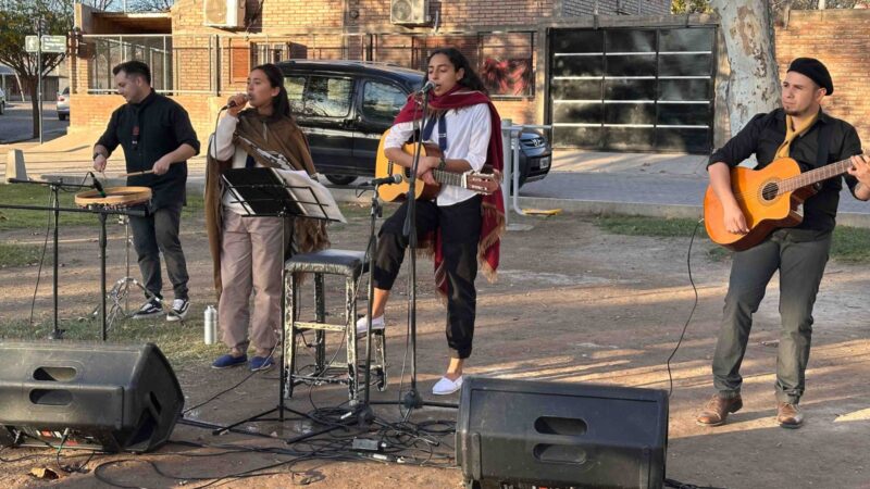 “Arte en las Plazas” llegó al barrio Los Ranqueles