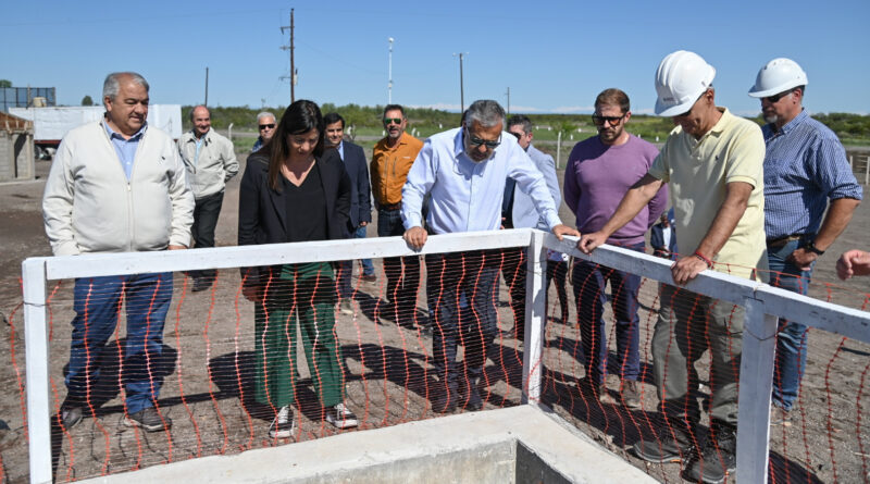 Inauguraron el acueducto ganadero Monte Comán-La Horqueta, que beneficia a 89 explotaciones agropecuarias