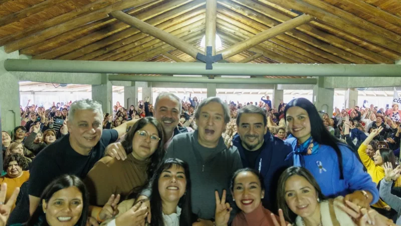 Emir Félix encabezó un acto con los intendentes en San Martín y concretó el regreso de un dirigente histórico