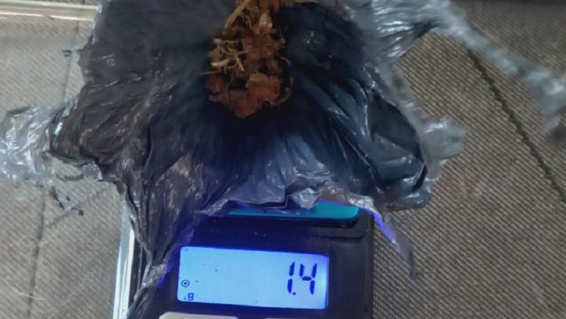 Un hombre detenido con marihuana